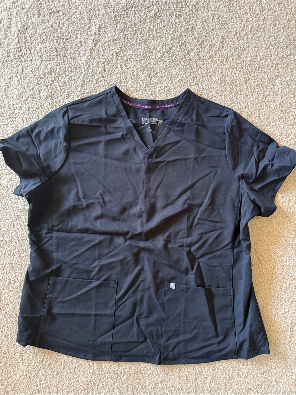 Fabletics Black Short-Sleeve V-Neck Scrub Top 2XL new without tags